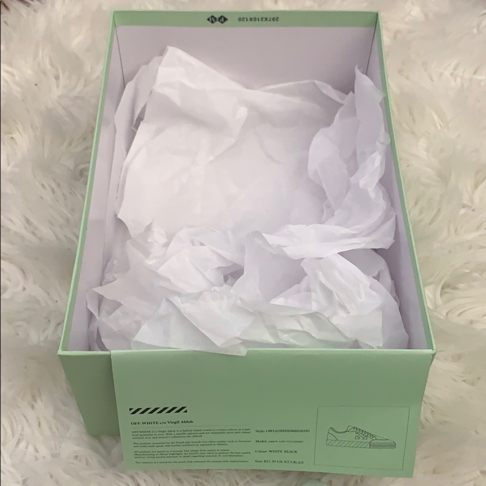 Off-White sneaker box